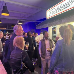 TC CLUB GERMANY SEPTEMBER 2025, RAFFLES LEASE TEAM WITH CUSTOMER TALKING